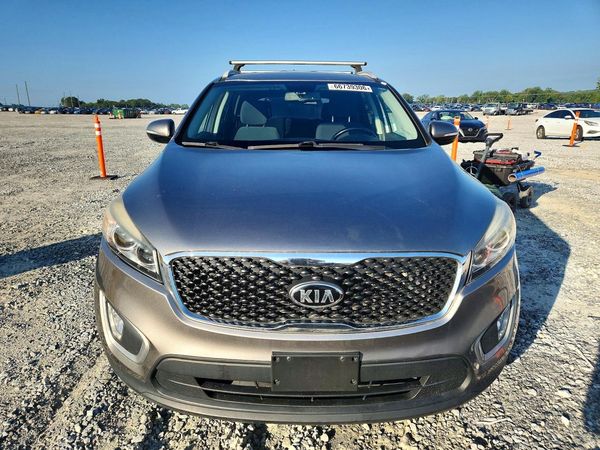 2016 KIA SORENTO L / LX