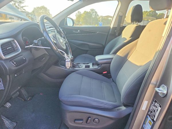 2016 KIA SORENTO L / LX
