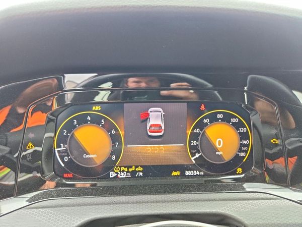 2022 VOLKSWAGEN GTI SE
