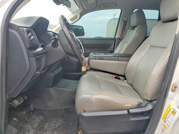 2018 TOYOTA TUNDRA SR/SR5