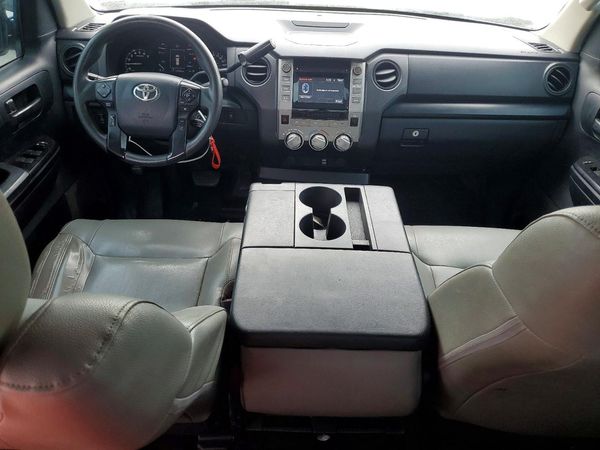 2018 TOYOTA TUNDRA SR/SR5