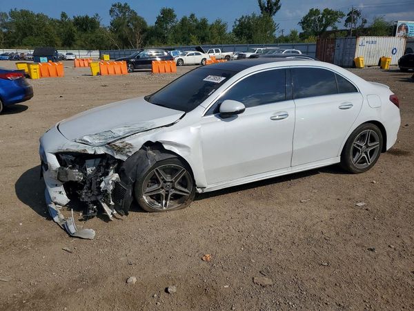 2020 MERCEDES-BENZ A-CLASS A220-4M — Front 3/4
