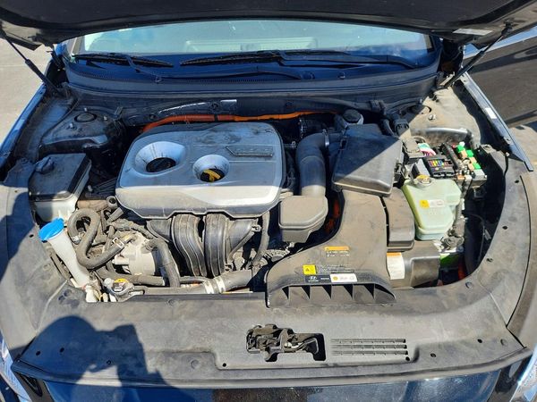 2019 HYUNDAI SONATA Plug-in Hybrid Limited — Engine bay