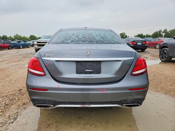 2018 MERCEDES-BENZ E E300