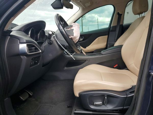 2019 JAGUAR F-PACE