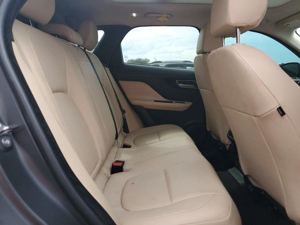 2019 JAGUAR F-PACE