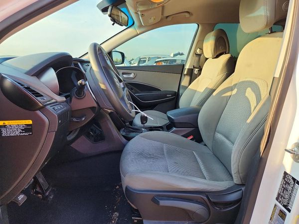 2014 HYUNDAI SANTA FE GL — DENT