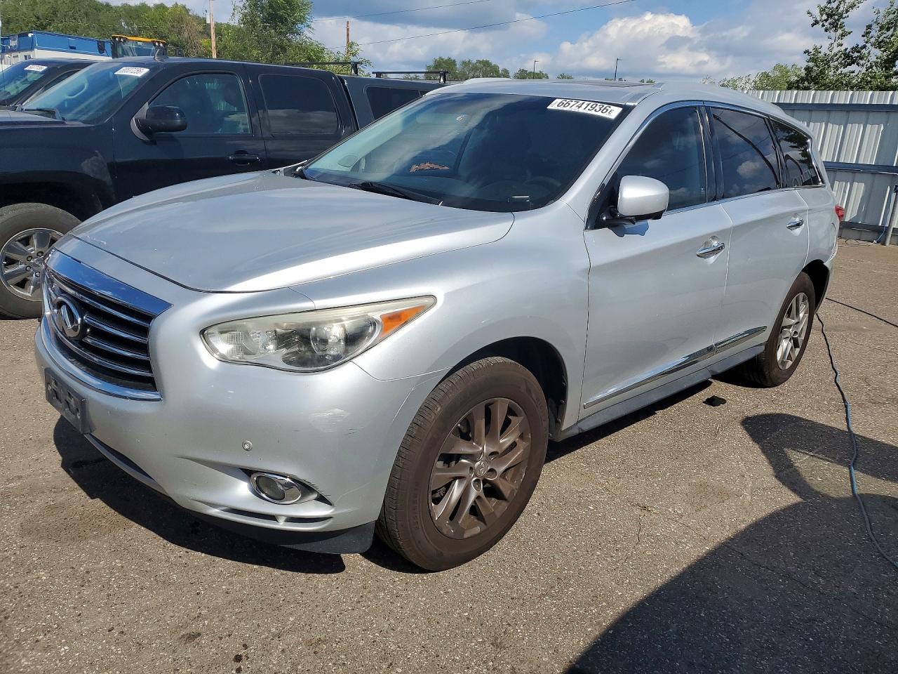 2013 INFINITI JX35 — Front 3/4