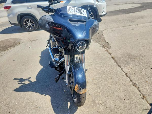 2015 HARLEY-DAVIDSON FLHXS