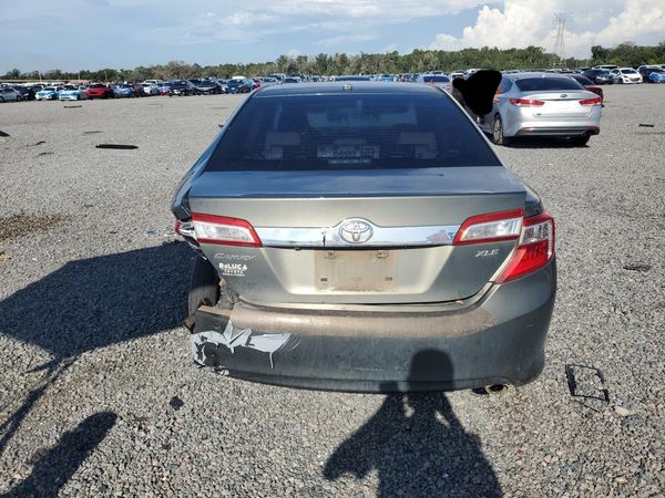 2014 TOYOTA CAMRY