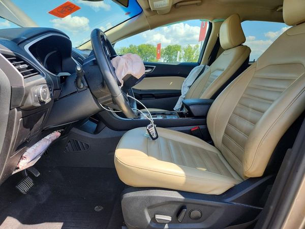 2020 FORD EDGE SEL — DENT
