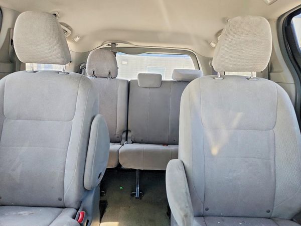 2017 TOYOTA SIENNA L