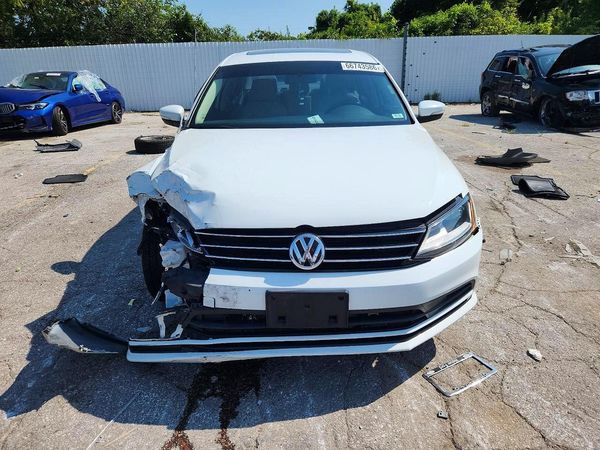 2017 VOLKSWAGEN JETTA SE