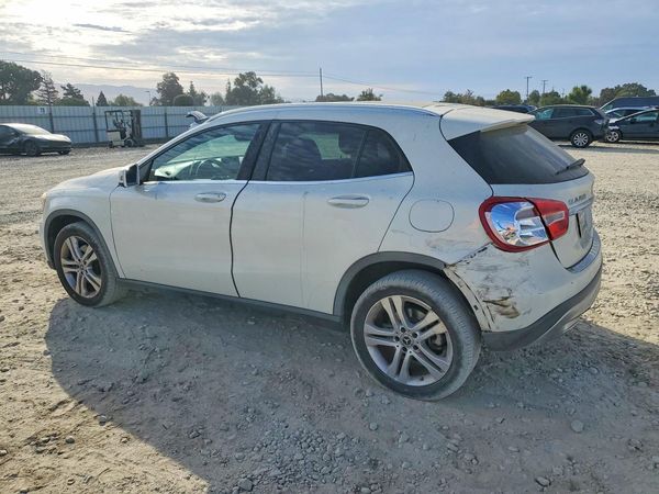 2017 MERCEDES-BENZ GLA