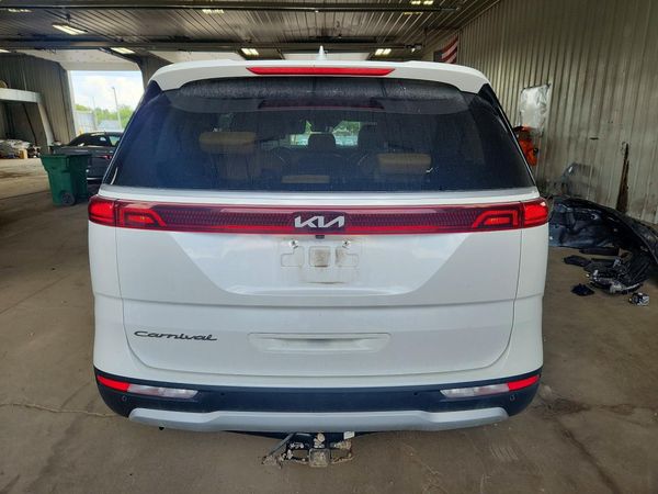 2022 KIA CARNIVAL LX, LX Seat Package