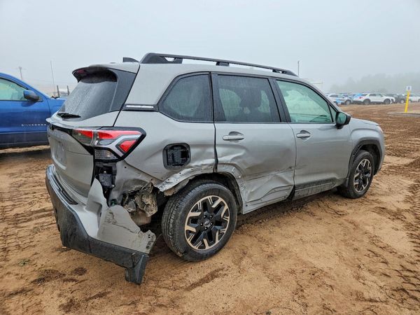 2025 SUBARU FORESTER