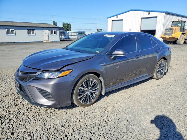 2019 TOYOTA CAMRY SOLA SE/XLE Hybrid