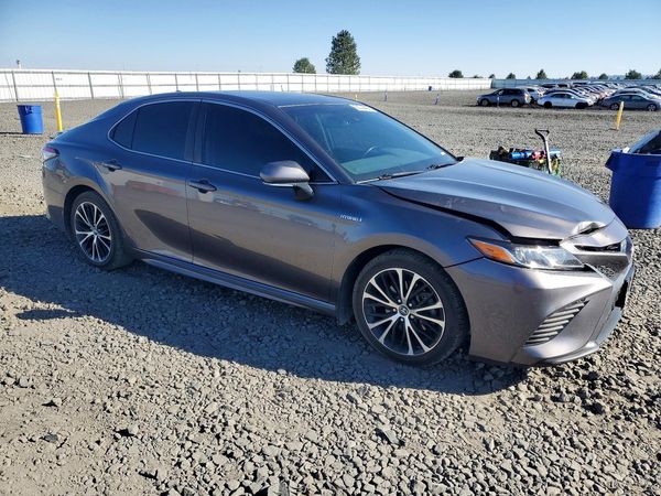 2019 TOYOTA CAMRY SOLA SE/XLE Hybrid