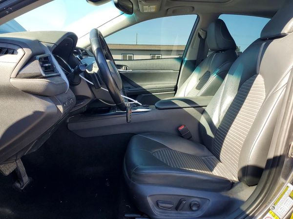 2019 TOYOTA CAMRY SOLA SE/XLE Hybrid