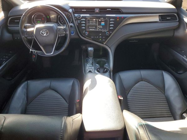 2019 TOYOTA CAMRY SOLA SE/XLE Hybrid