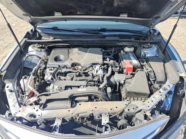 2018 TOYOTA CAMRY L/LE/SE/XLE — Engine bay