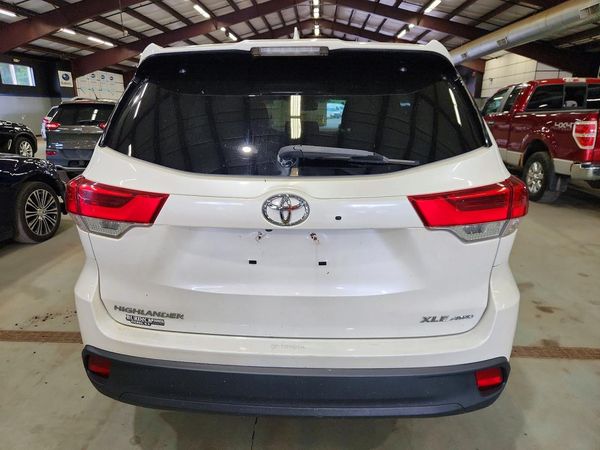 2017 TOYOTA HIGHLANDER SE/XLE — DIRR