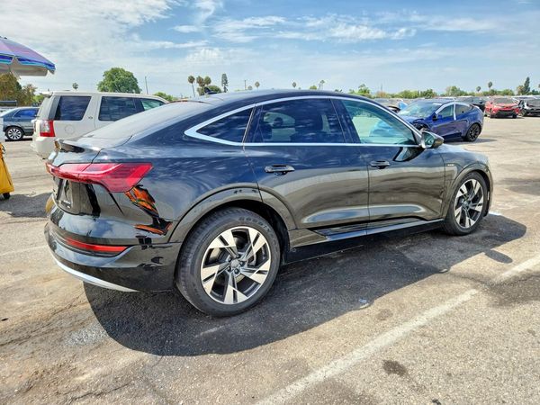2020 AUDI E-TRON quattro Premium Plus