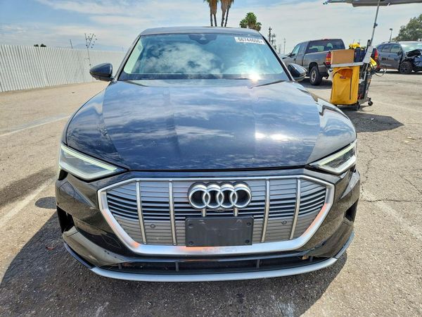 2020 AUDI E-TRON quattro Premium Plus