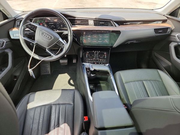 2020 AUDI E-TRON quattro Premium Plus