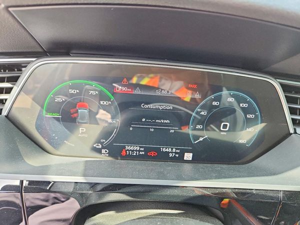 2020 AUDI E-TRON quattro Premium Plus