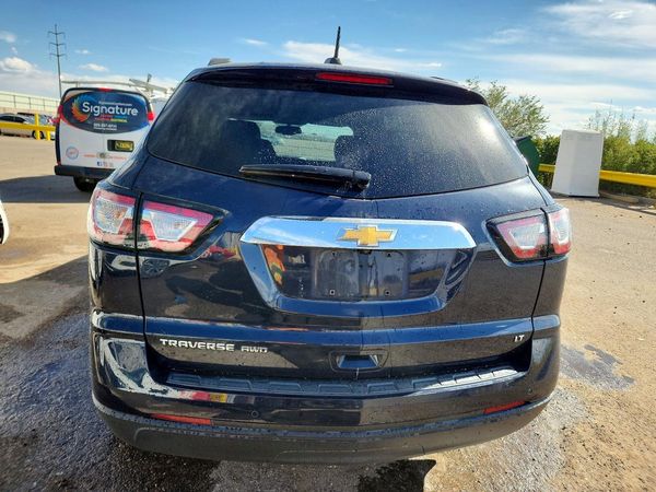 2017 CHEVROLET TRAVERSE 2LT
