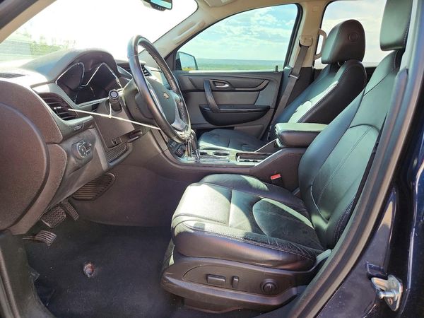 2017 CHEVROLET TRAVERSE 2LT