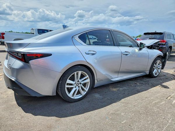 2021 LEXUS IS