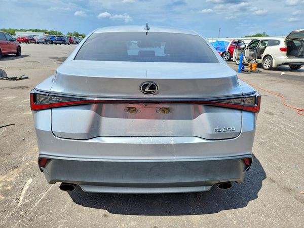 2021 LEXUS IS