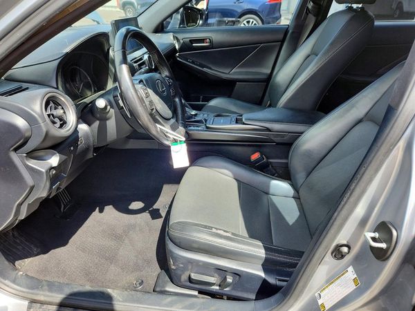 2021 LEXUS IS