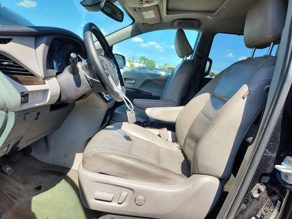 2018 TOYOTA SIENNA