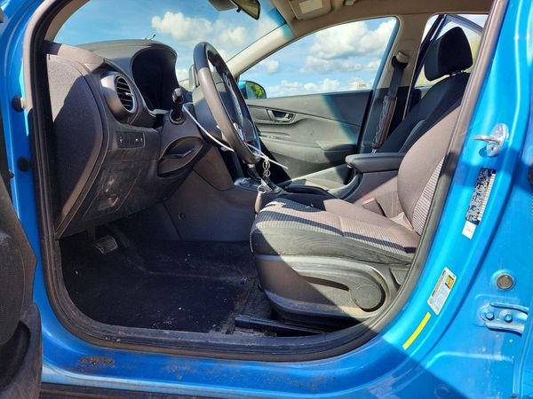 2019 HYUNDAI KONA SE