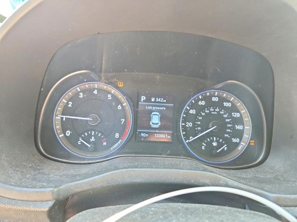 2019 HYUNDAI KONA SE