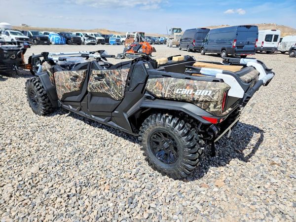 2026 CAN-AM COMMANDER