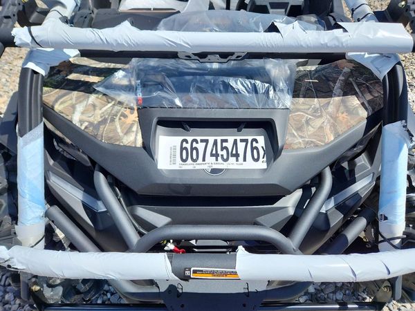 2026 CAN-AM COMMANDER