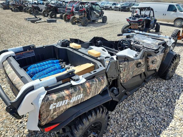 2026 CAN-AM COMMANDER