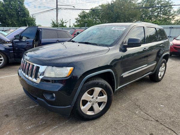 2012 JEEP CHEROKEE Laredo — Front 3/4