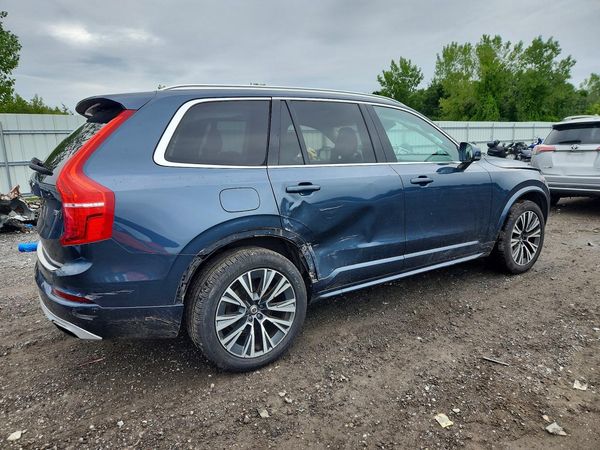 2020 VOLVO XC90 Momentum