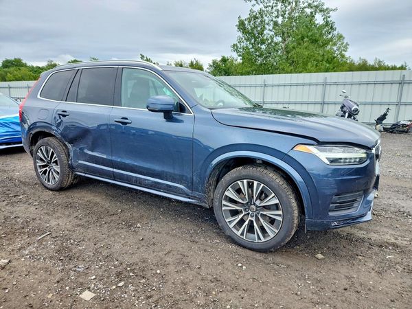 2020 VOLVO XC90 Momentum