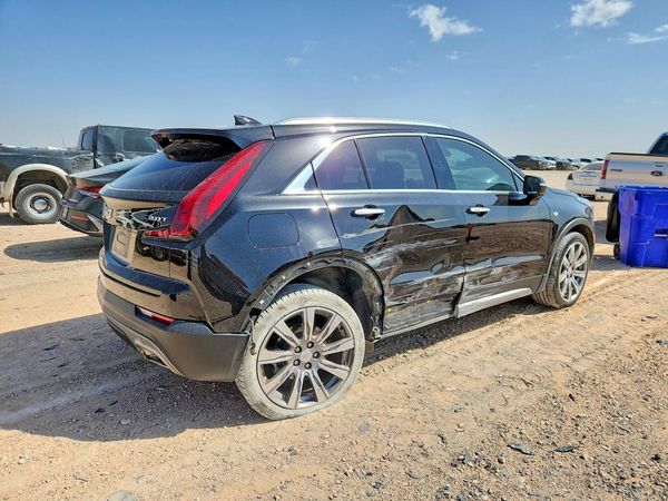 2019 CADILLAC XT4 Premium Luxury