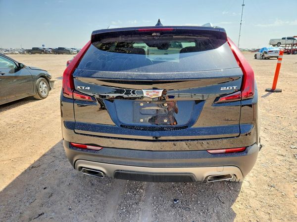 2019 CADILLAC XT4 Premium Luxury