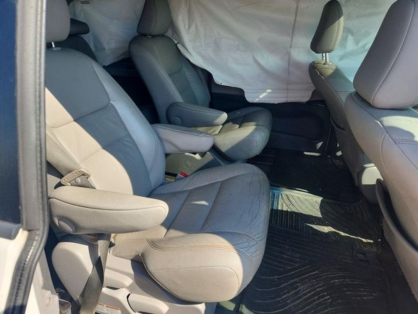 2017 TOYOTA SIENNA