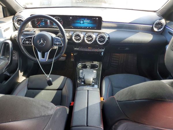 2022 MERCEDES-BENZ A A220-4M