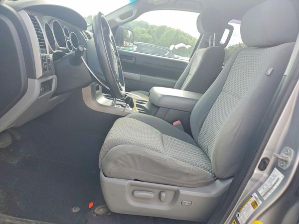 2013 TOYOTA TUNDRA SR5 — DENT