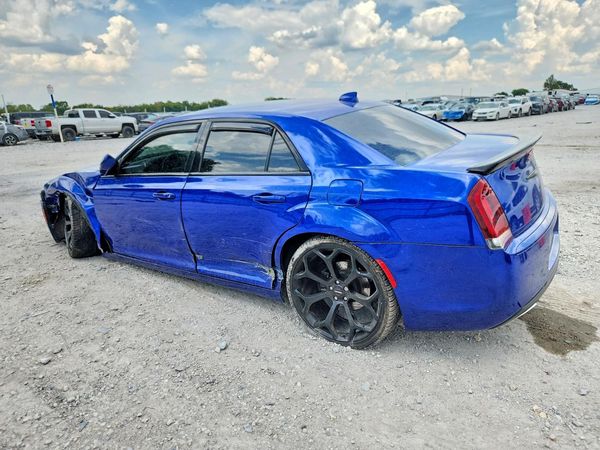 2018 CHRYSLER 300